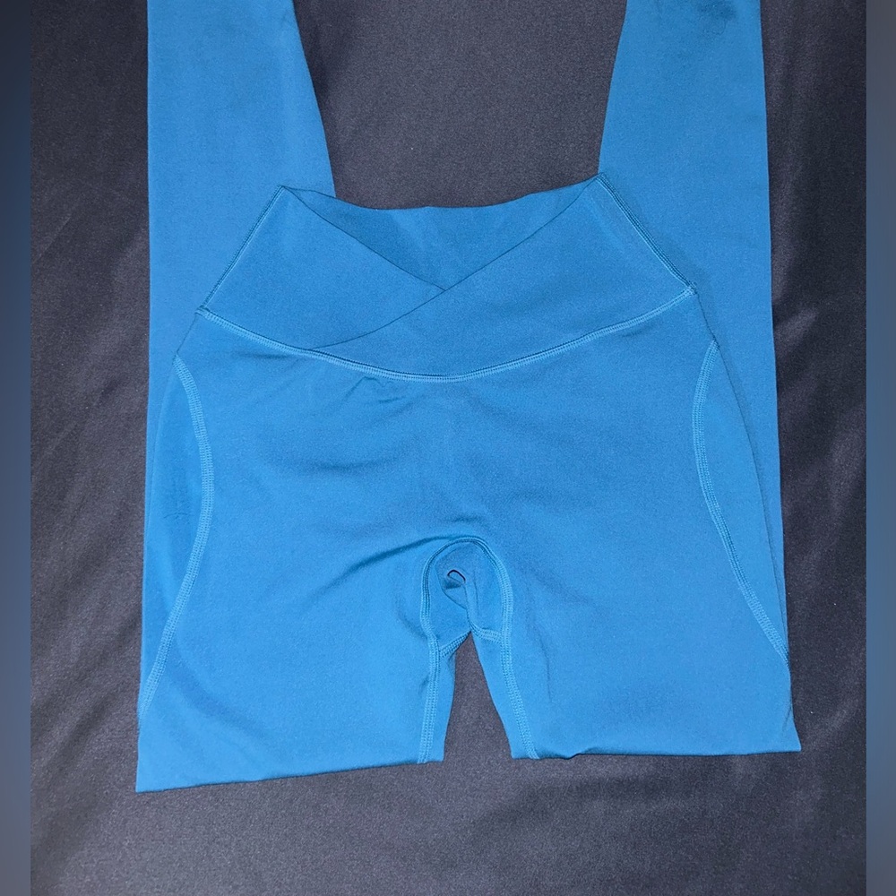 Alphalete Moroccan Blue Leggings